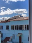 Национальный проект "Образование " реализуется в  детском  саду № 17 микрорайона Новоселы, где идет замена шиферной крыши на металлопрофиль